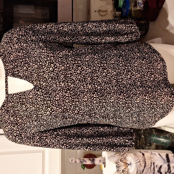 Womens  Adrianna Papell stretch 3/4 sleeve regular size top M - Picture 1 of 4